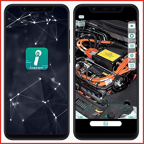 Zwei Smartphones zeigen eine App, die eine Fahrzeugdiagnose durchführt. Links das App-Icon, rechts die Live-Ansicht der Motorraum-Technik.